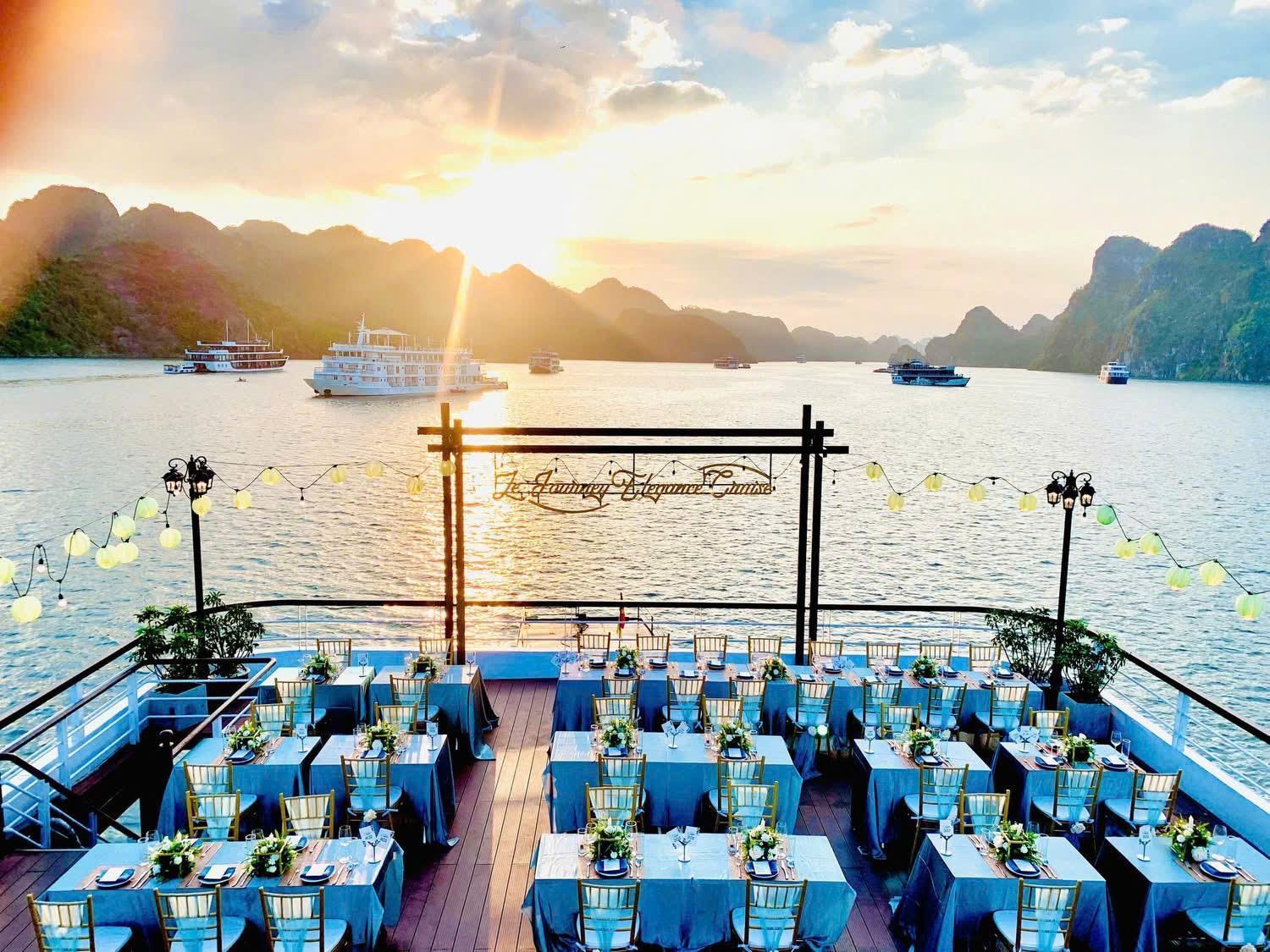 Hotel Le Journey Elegance Cruise Ha Long Exteriér fotografie